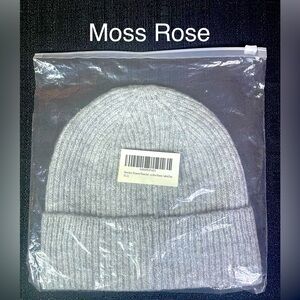 MOSS ROSE Lt Gray Beanie Skully Skull Hat Cuffed Ribbed Acrylic Poly Unisex NWT